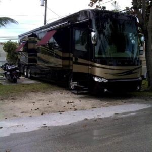 2007 Newmar Essex 4508 – Bath & 1/2